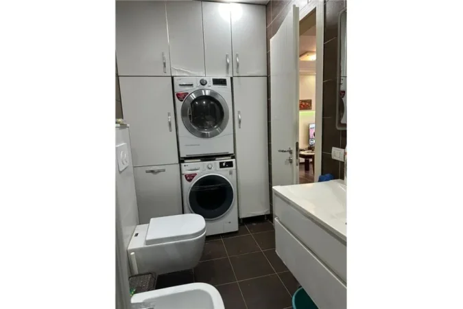 Jepet me qera Apartament 3+1 te 21 Dhjetori, Kompleksi Kontakt