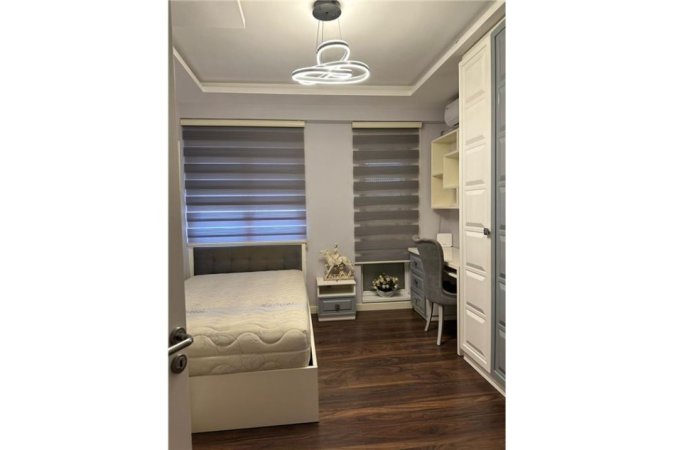 Jepet me qera Apartament 3+1 te 21 Dhjetori, Kompleksi Kontakt