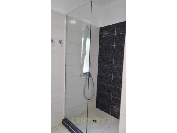 Shesim apartament 2+1 tek Primavera Gjiri Lalzit  187000EU