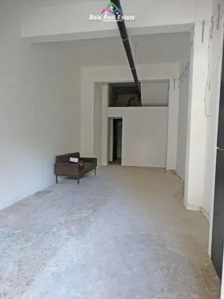 Shitet Dyqan Tek 21-Dhjetori (ID BD1120)