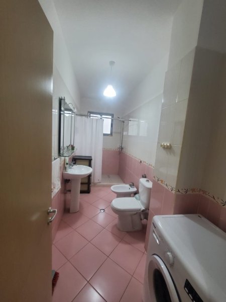 Qera, Apartament 1+1, Fresku, Tiranë