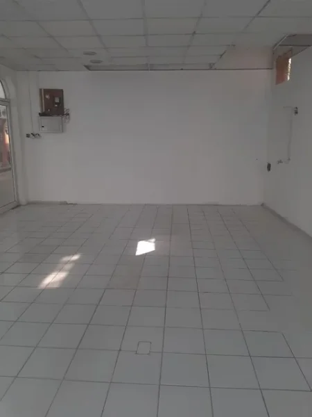 Dyqan Me Qera Prane Rruges Se Elbasanit (ID BD21484 ) Tirane