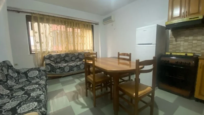 Apartament me qera 1+1(Rruga Elbasanit)