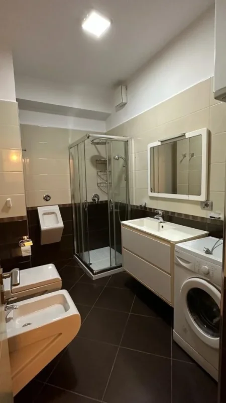 Apartament me qera 1+1 (Komuna Parisit)