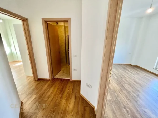 VILE PER QIRA NE NJE REZIDENCE FARE PRANE TEG !