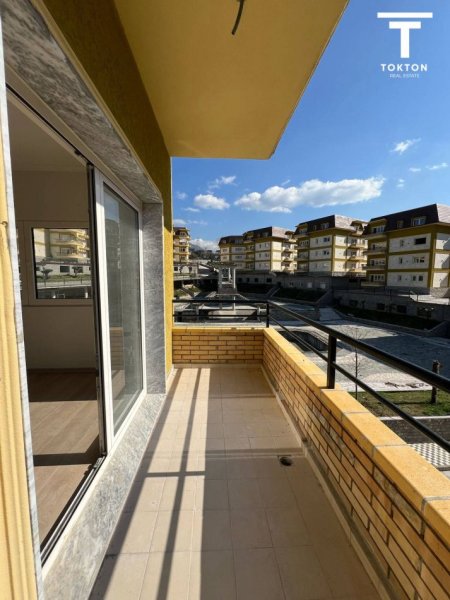 Shitet Apartament 2+1 Rezidenca "Lake Land