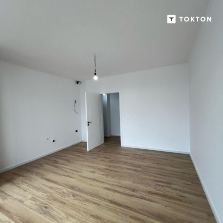 Shitet Apartament 2+1,21 Dhjetori,Tiranë