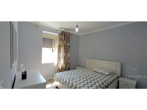 APARTAMENT 2+1 ME QERA TEK RR. ELBASANIT!