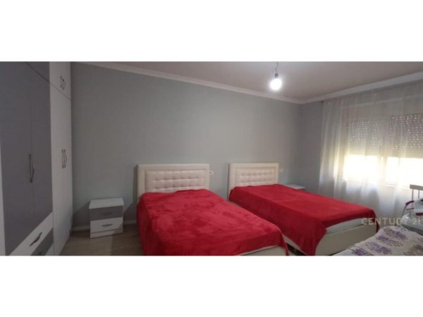 APARTAMENT 2+1 ME QERA TEK RR. ELBASANIT!