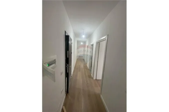 QIRA APARTAMENT 3+1 FUSHA E AVIACIONIT!