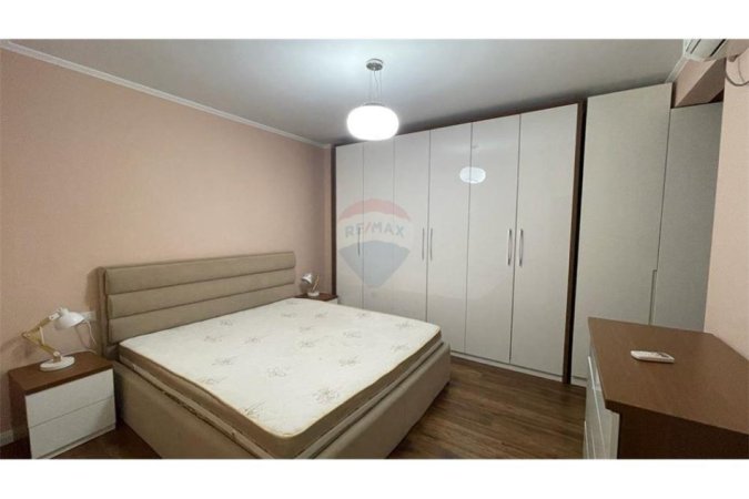 Apartament 2+1 - Me Qira - Komuna e Parisit