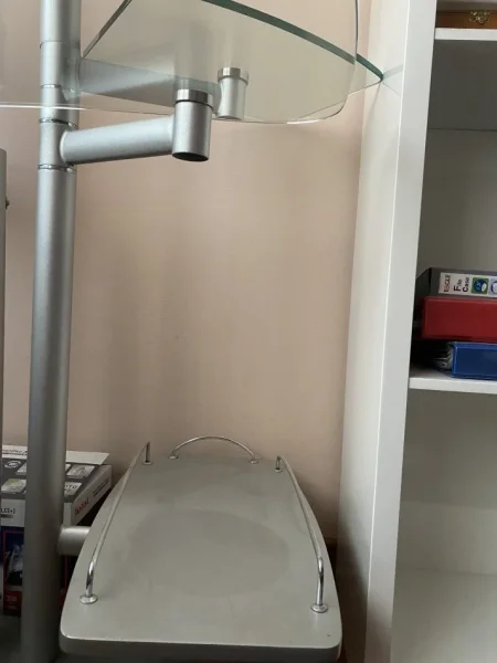 Tavoline studimi/pune+ karrige lekure