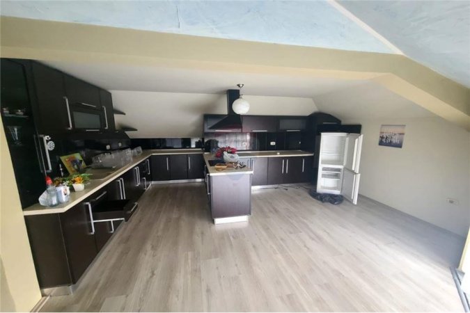 Jepet apartament me qira 3+1 tek Vilat Amerikane