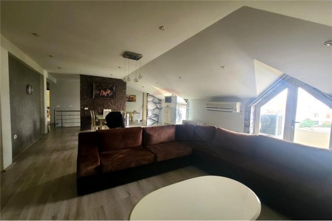 Jepet apartament me qira 3+1 tek Vilat Amerikane