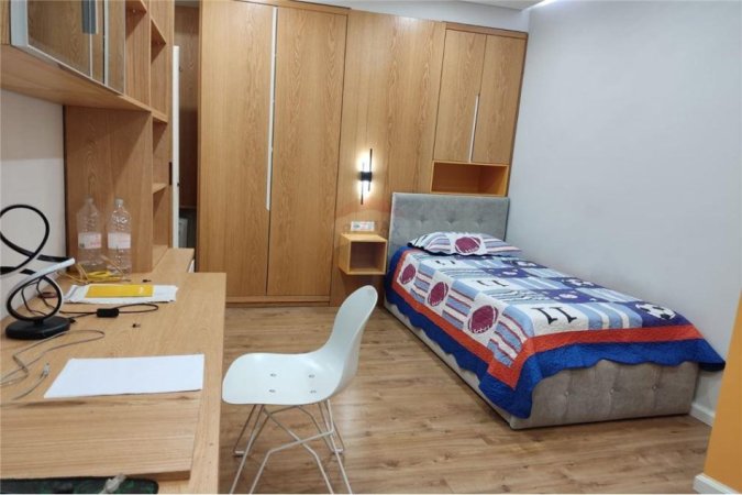 Apartament luksoz 3+1+2 me qera tek  Siri Kodra    850 €  
[Qera Mujore]