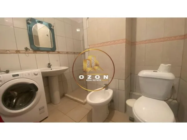 Apartament Me Qira 1+1 Tek Rruga Elbasanit!