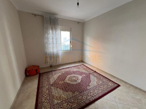 Shitet, Apartament 3+1+2, Unaza e Re, Tirane UNA38666