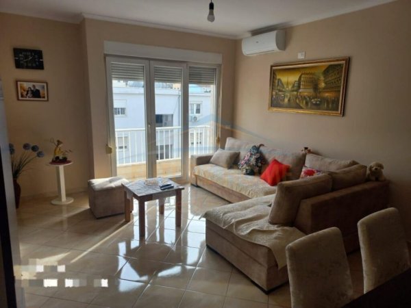 Qera, Apartament 2+1+Post Parkimi, 21 Dhjetori, Tiranë