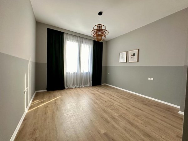 Shitet apartament 2+1+2 prane 21 dhjetorit