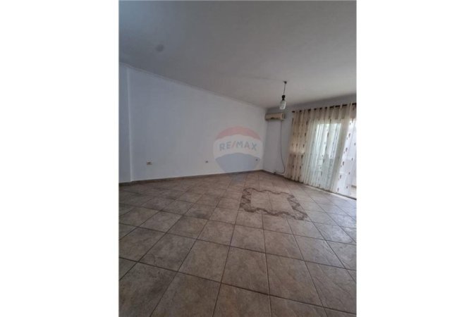 APARTAMENT 2+1 PER SHITJE NE ALI DEM