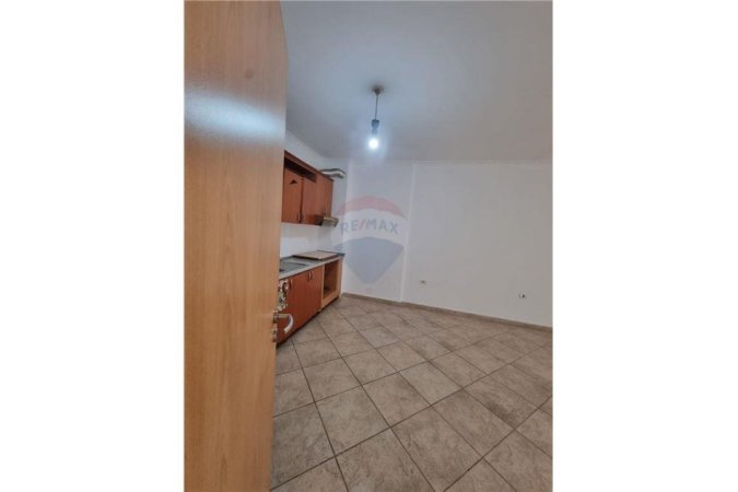 APARTAMENT 2+1 PER SHITJE NE ALI DEM