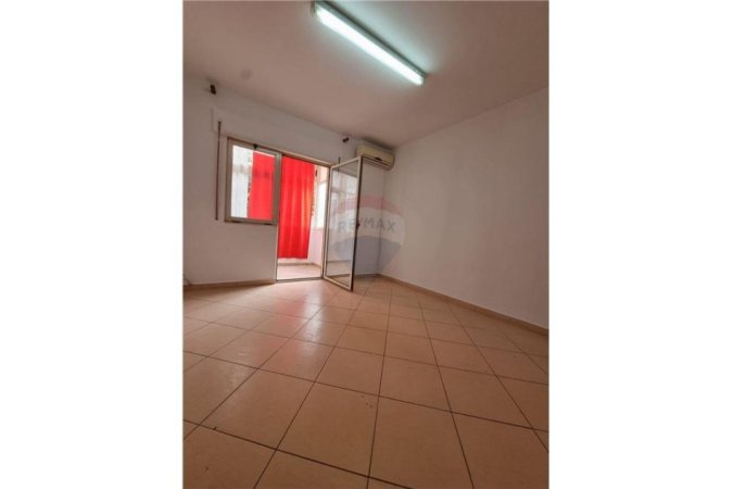 APARTAMENT 2+1 PER SHITJE NE ALI DEM