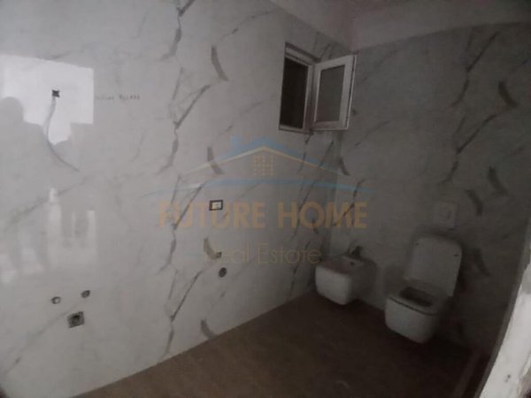 Shitet, Apartament 2+1, prane Hotel Palace, Durres