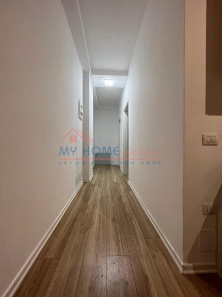 Apartament 3+1 Me Qira Tek 21 Dhjetori ne Tirane