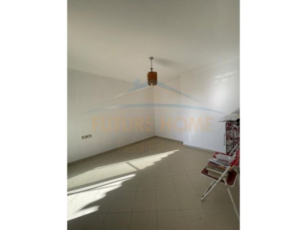 Shitet, Apartament 1+1,Ish Rajoni, Durres