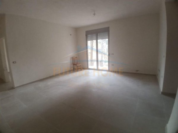 Qera, Apartament 2+1, Pranë Gjykatës, Durres