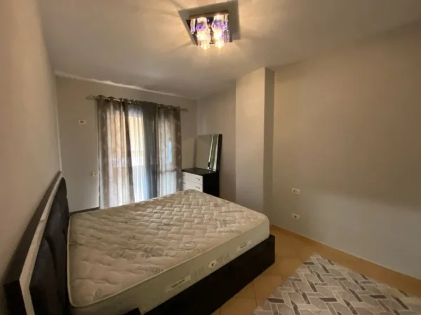 Qera, Apartament 2+1, Unaza e Re, 400Euro,Tiranë