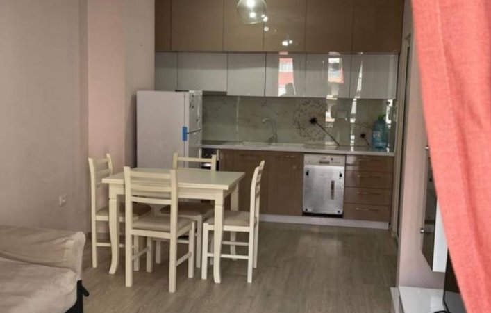 Apartament 1+1 me qera - Astir