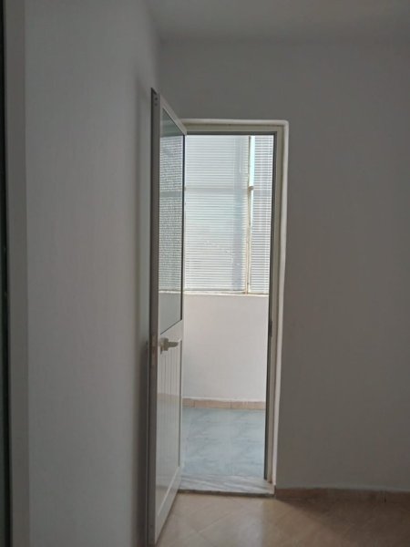 Apartament 1+1 me qera - Pazari i ri