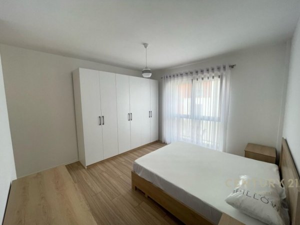 JEPET ME QERA APARTAMENT 2+1+2 ME POST PARKIMI TE LIQENI I THATE