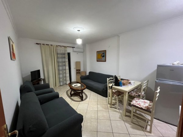 Jepet Apartament 1+1 me Qera, Misto Mame