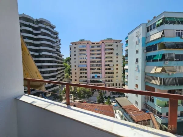 Japim me qira zyre 3+1 ne Rrugen e Elbasanit