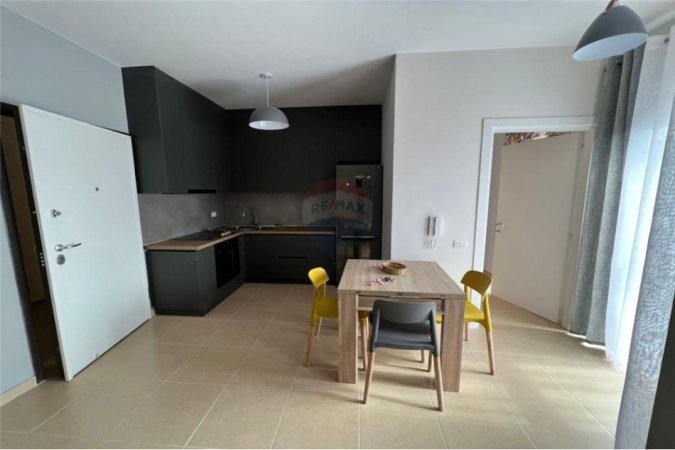 Jepet me qira apartament 1+1 tek Zoja e Keshillit te Mire