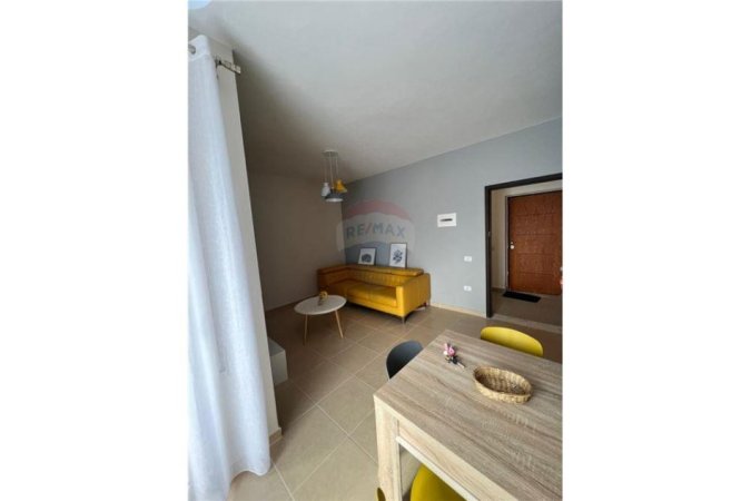 Jepet me qira apartament 1+1 tek Zoja e Keshillit te Mire