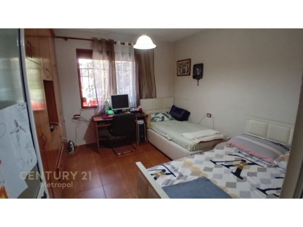 Apartament 1+1 ne shitje ne zonen e Oxhakut!