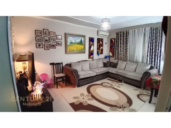 Apartament 1+1 ne shitje ne zonen e Oxhakut!