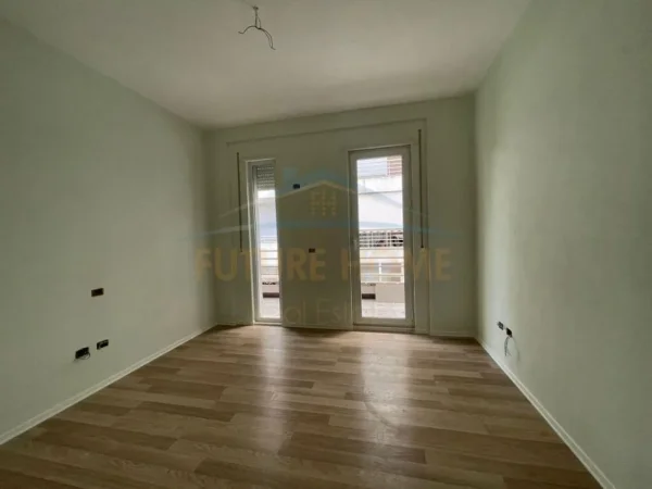 Shitet apartament 3+1+2 Fresk, Tirane