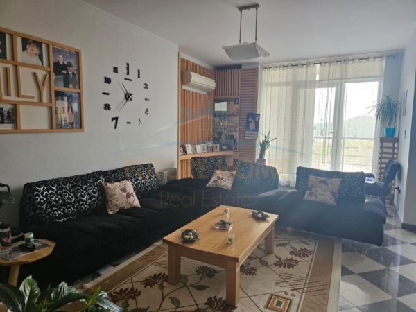 Shitet apartament 2+1 Fresk, Tirane