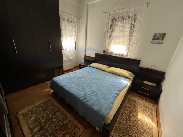 Shitet apartament 2+1+2 Fresk , Tirane