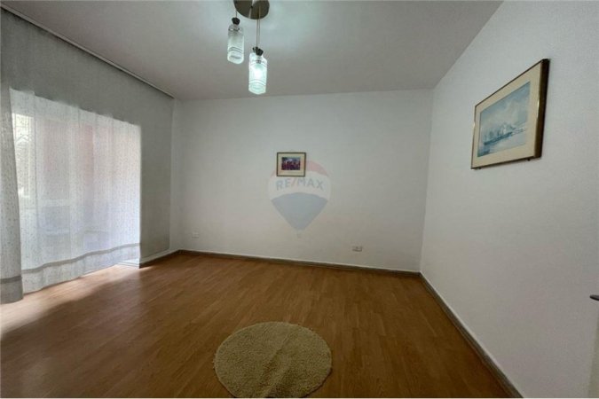 Apartament 3+1+post parkimi ne shitje te Brryli!