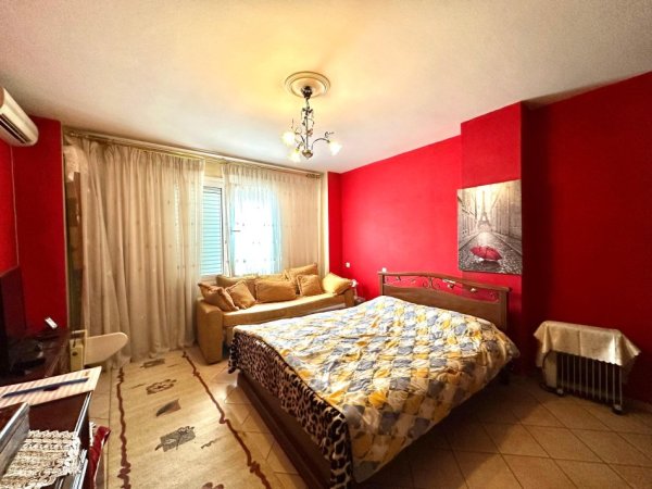 Shitet, Apartament 3+1+2 “Shkolla Baletit”, Tiranë.