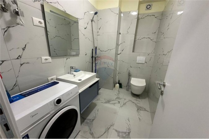 Apartament 1+1 Me Qira Tek Rruga Riza Cerova-Pazari i Ri.