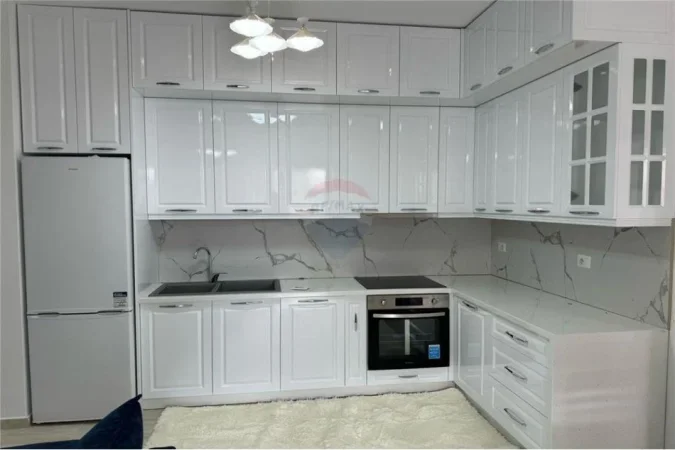 APARTAMENT 2+1 ME QIRA FUSHA AVIACIONIT