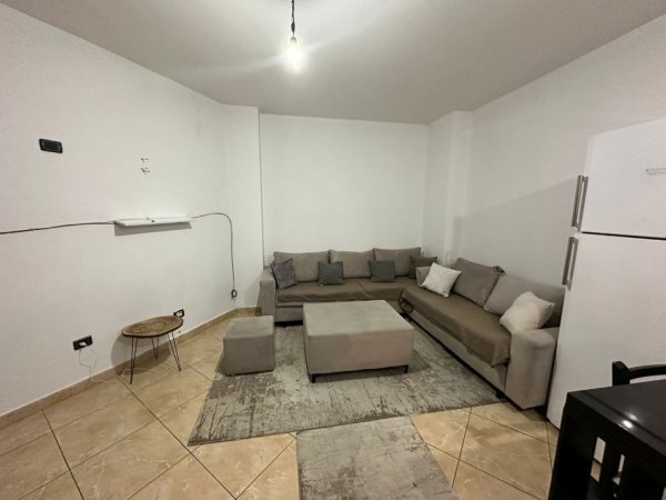 !!Jepet me Qera Apartament 1+1 tek Pazari i Ri, 470 Euro, Super Lokacion!!