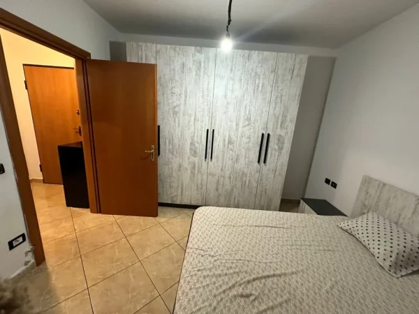 !!Jepet me Qera Apartament 1+1 tek Pazari i Ri, 470 Euro, Super Lokacion!!