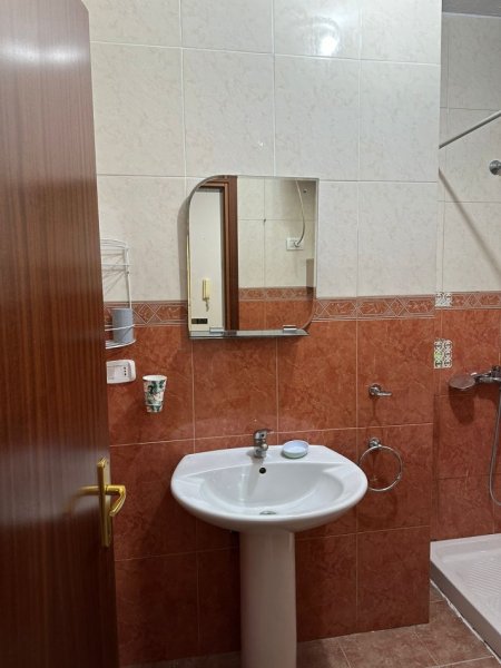 Apartament me Qera 1+1